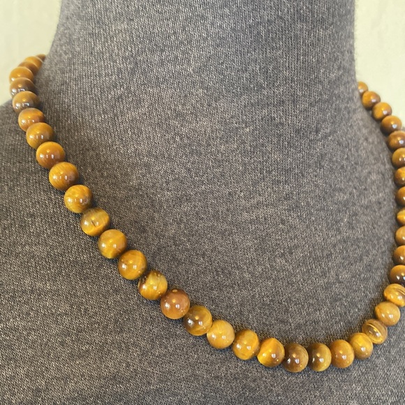 Tiger’s Eye Gemstone Necklace - Picture 3 of 5